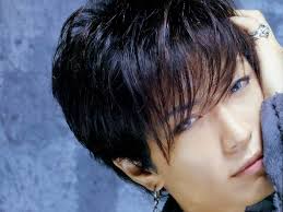 【衝撃】強烈なGACKT臭にモー娘騒然？　その臭いの正体とは？